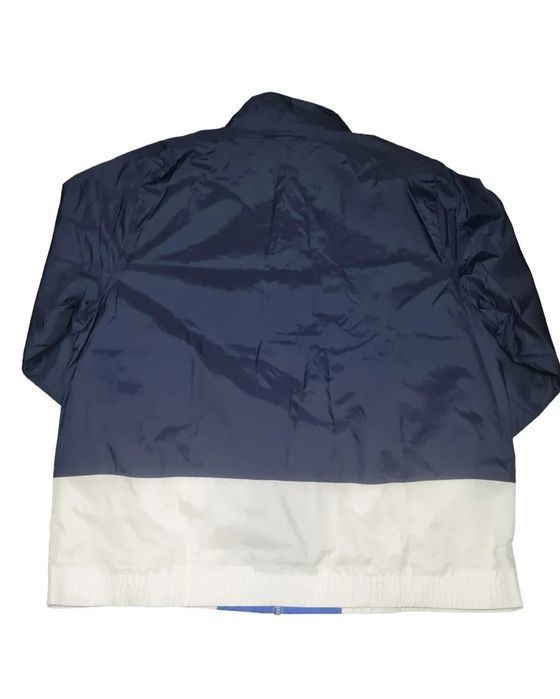 Мъжки Шушляков Екип Nike

Чисто нов с етикети. 

Размер XL

Цена 119 л