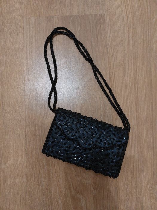 Официална чантичка