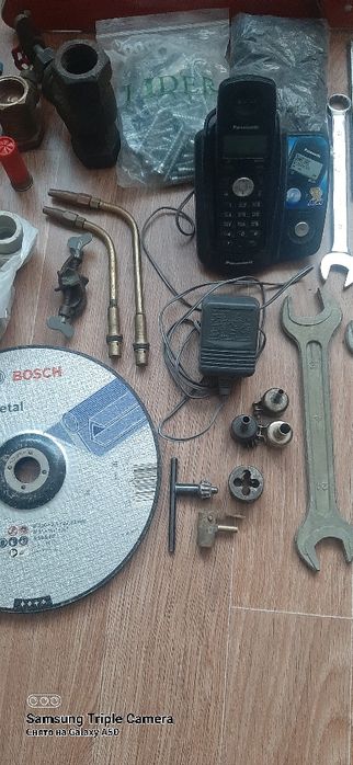 Продаются отрезные диски бош и мелочевка