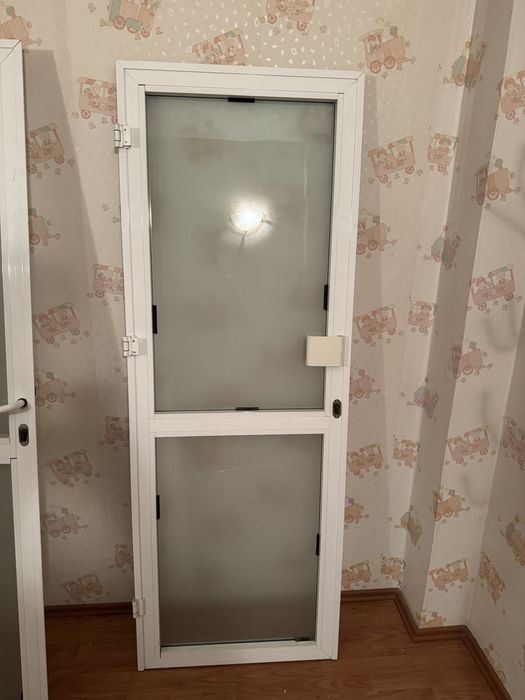 Usi din aluminiu si geam mat | Diverse dimensiuni | Preturi de lichidare
