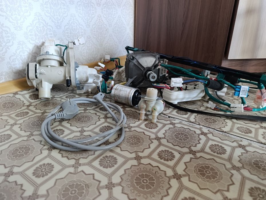Продам запчасти от стиральной