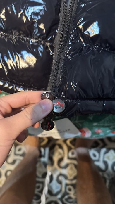 Geaca M.o.n.c.l.e.r noua NFC TAG VALID