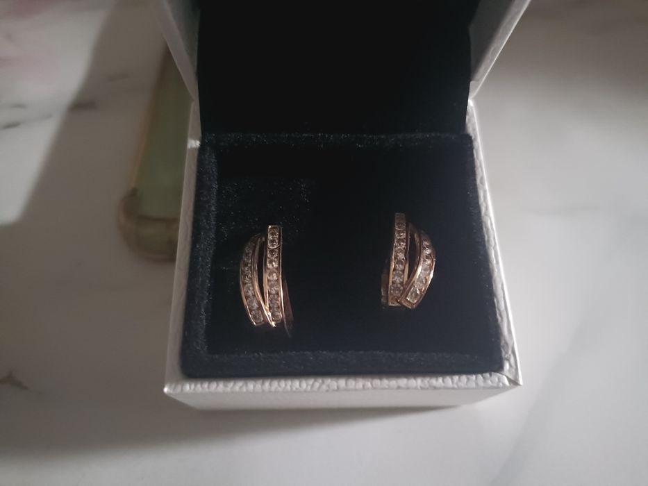 Продам золотые серьги 585пр, 3,4гр.