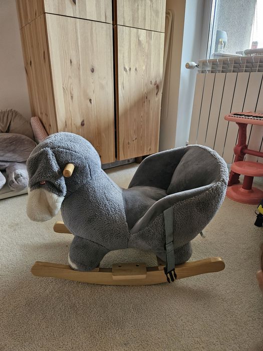 Люлееща се играчка YZS - Куче Шаро, със звуци и мелодии