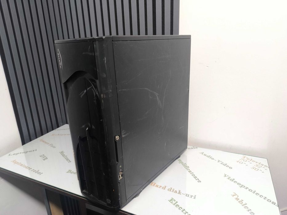 Sistem PC Desktop Gaming ASUS Striker Extreme, GeForce 8800,Antec 520W