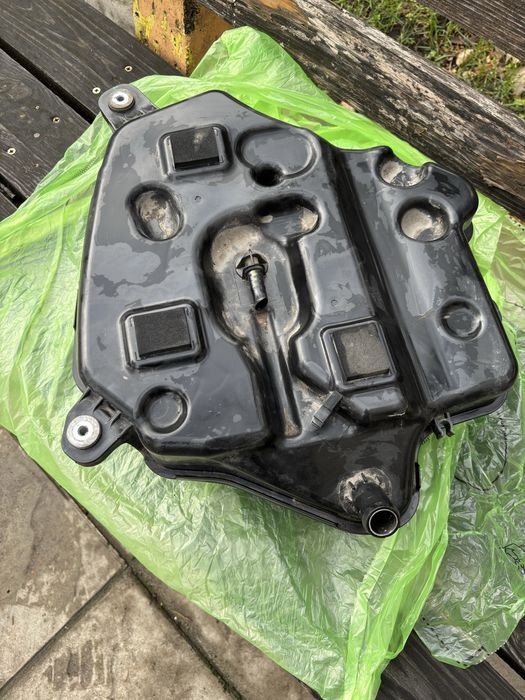 Резервоар помпа AdBlue BMW G30/31