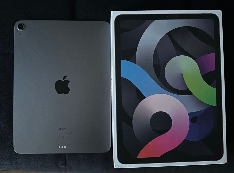 Продавам IPad Air (4th gen) Wi-Fi Space Gray