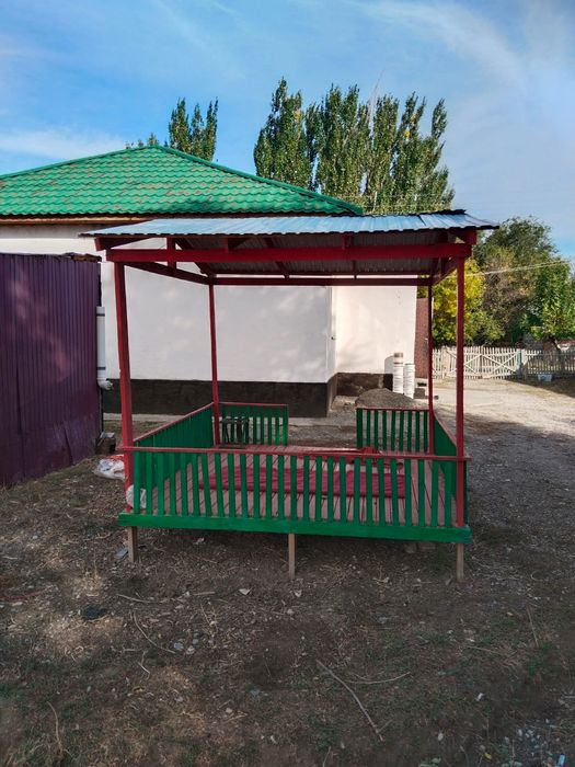 Тапчан сатылады.