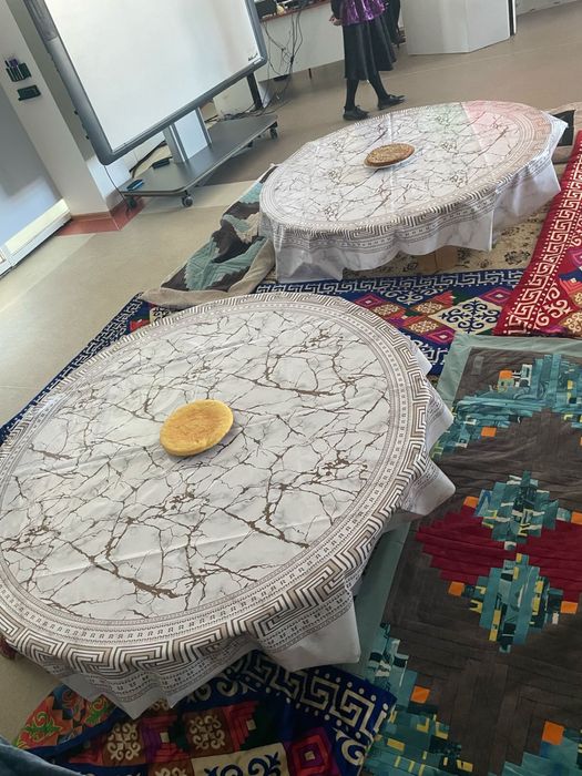 Аренда круглых столов 3000 жер стол https://wa.me/77003973770