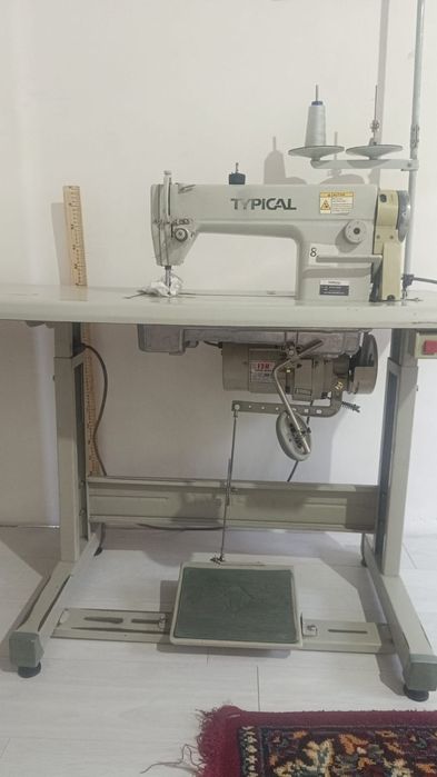 Продам швейную машинку