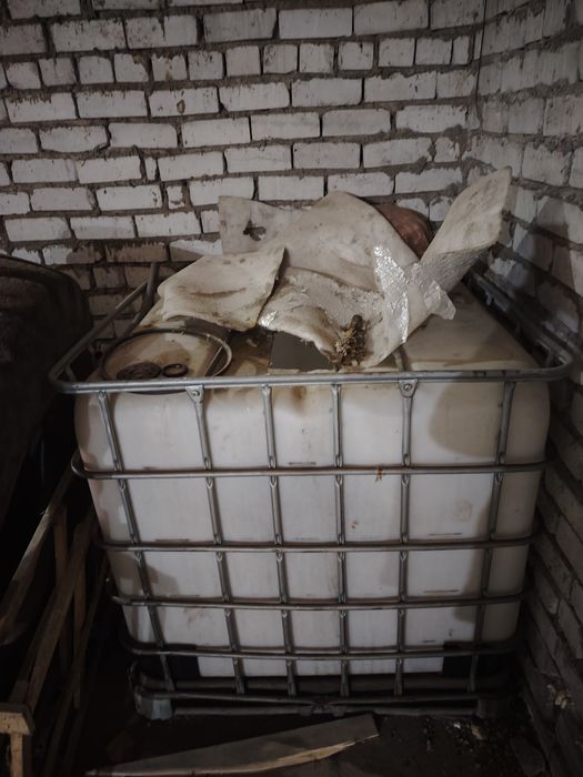 Пластиковая ёмкость (еврокуб)