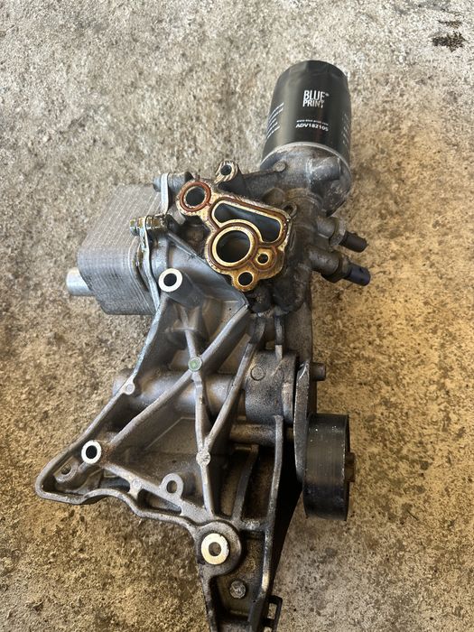Suport / Termoflot / suport filtru ulei Golf 6 GTI 2.0TSI