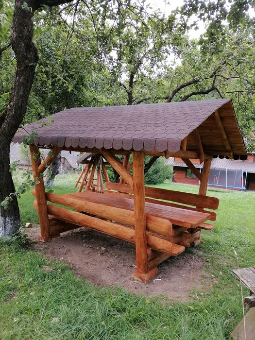 Masa acoperita tip foisor