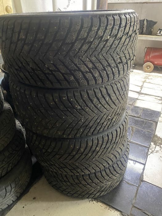 245/40 R18 зимние шина