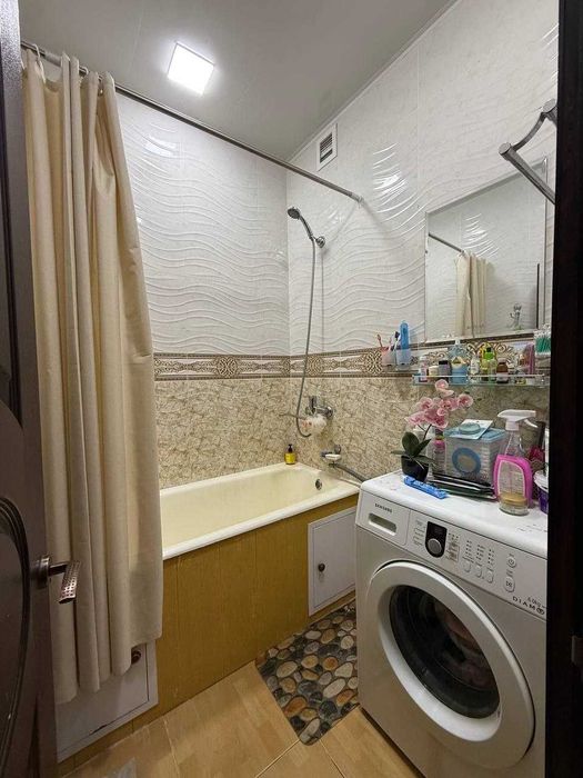 Продаю квартиру Яшнабадский р-он Авиасозлар-3, 2-х комнат 3-этаж 48м2