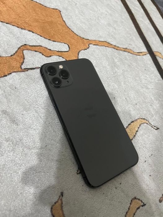 Продам айфон 11 про