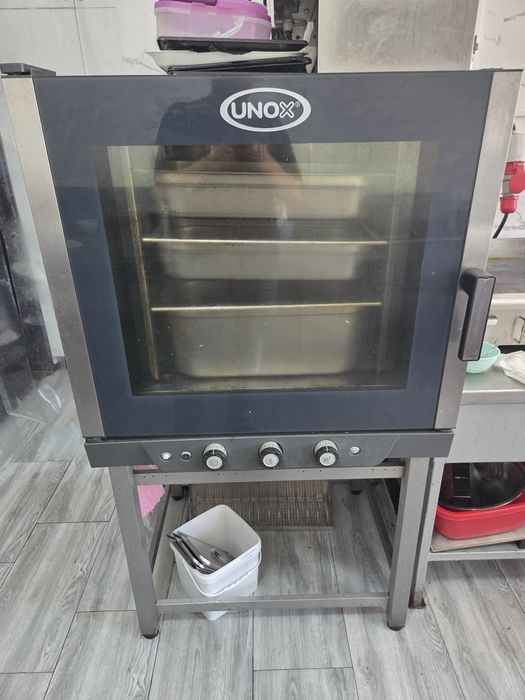 Cuptor unox xv593