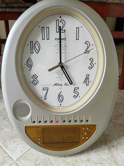 Оригинален Японски Стенен Часовник CASIO с Мелодии на Бийтълс 1970те г