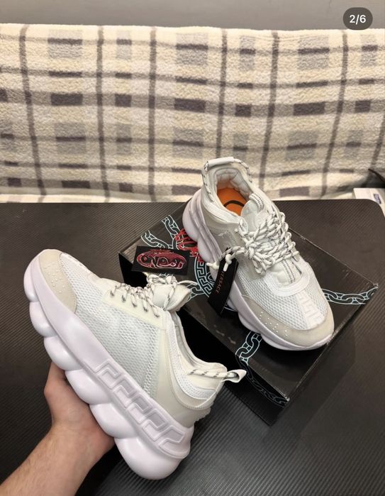 *ULTIMELE BUCATI* Versace Chain Reaction White