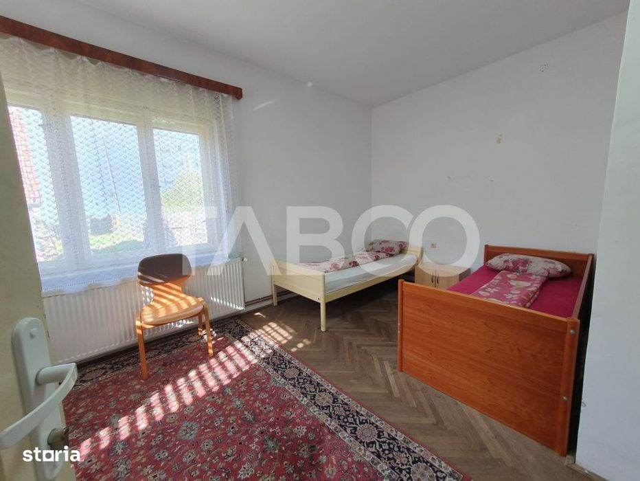 Casa de inchiriat zona Centrala 6 camere se inchiriaza si la muncitori