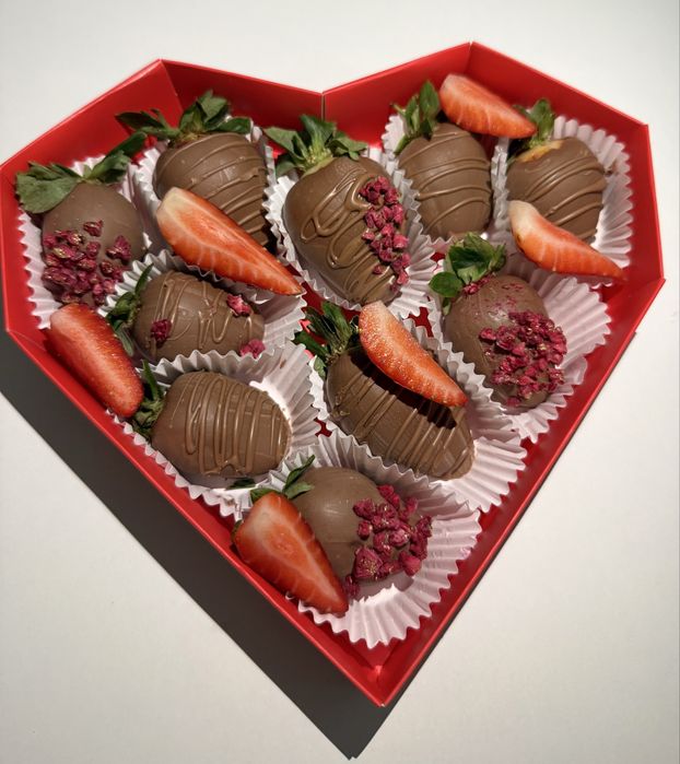 Клубника в шоколаде Атырау