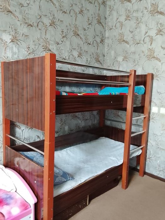 Ikki kishilik bolalar krovati