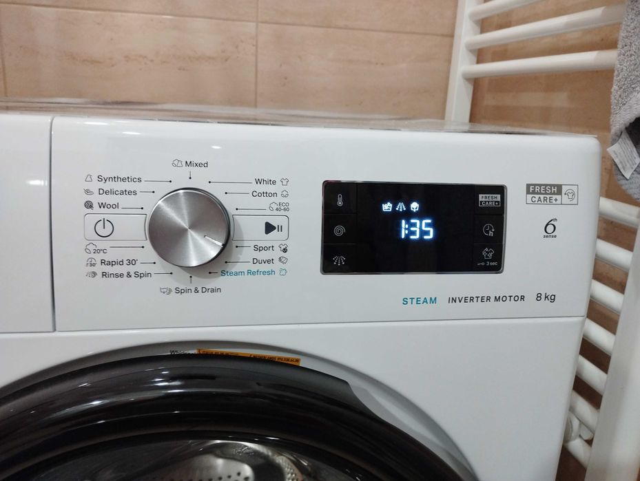 Vând mașină de spălat Whirlpool 8 kg