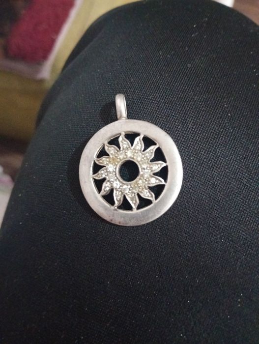 De vânzare medalion foarte vechi de argint 925 An 1975