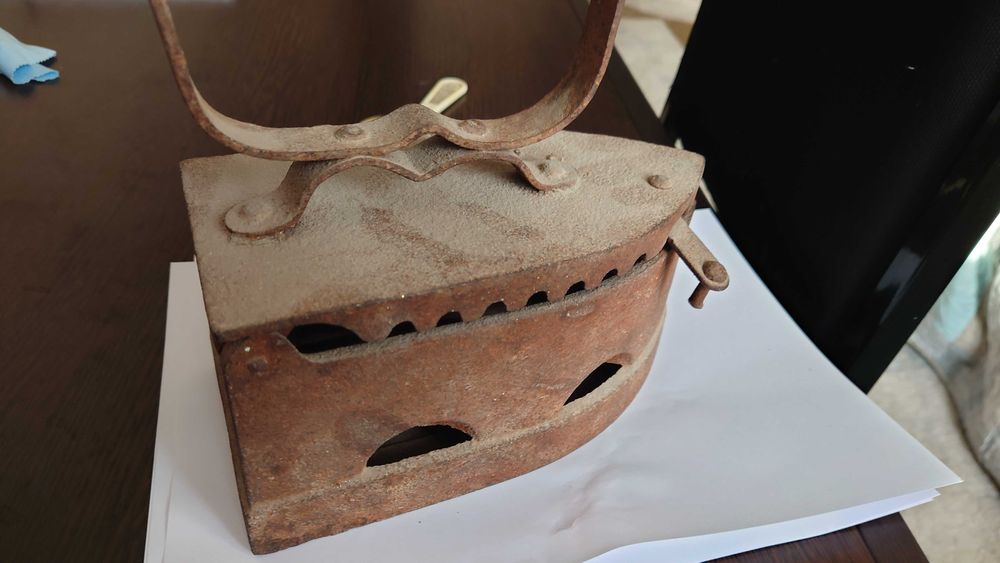 Утюг  угольный г. Касимов 37г.