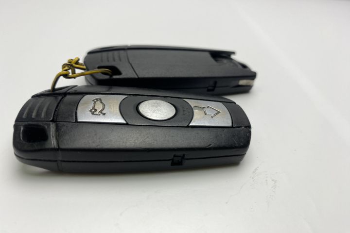 Set chei  cu telecomanda 693481001 BMW Seria 3 E90/E91/E92/E93