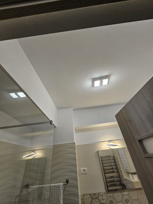 Executam lucrări în domeniul construcțiilor .