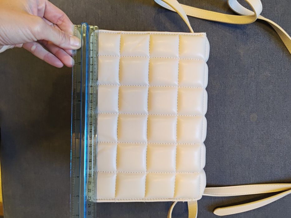 Geanta H&M bej, noua