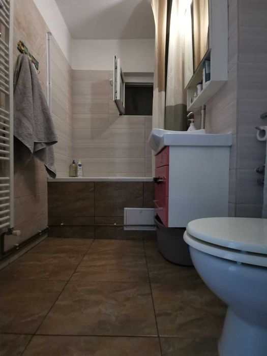 Vand apartament 2 camere Decomandat- Lapus