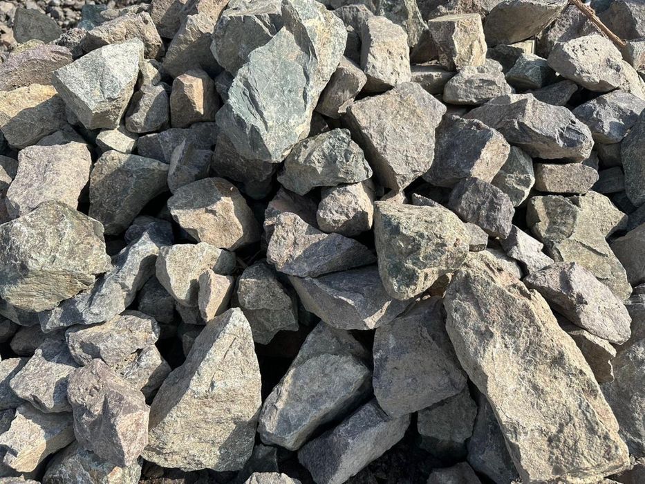 Грунт глина песок  щебень!