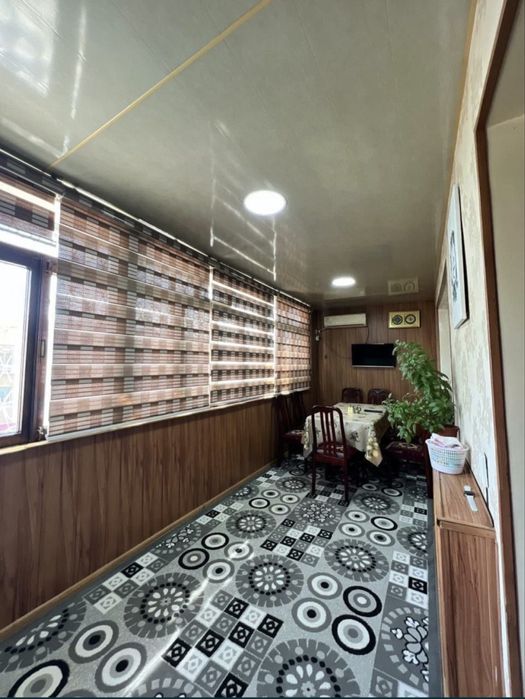 БЕРУНИ метро. Банковский