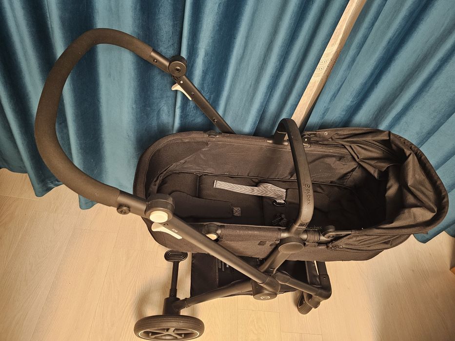 Vand Cybex EOS negru