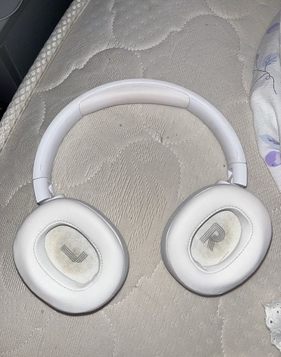 JBL Tune 770NC белые