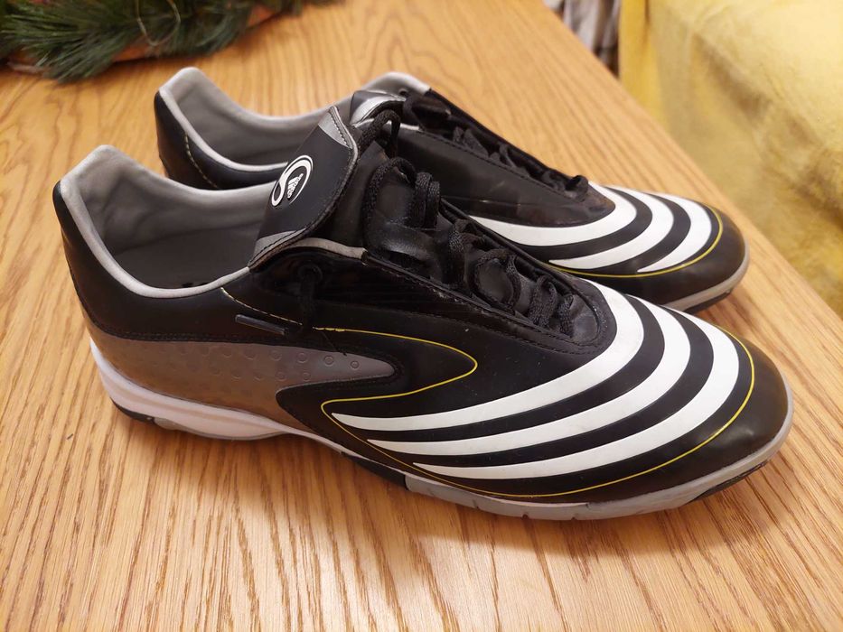 Ghete fotbal Adidas sintetic 44