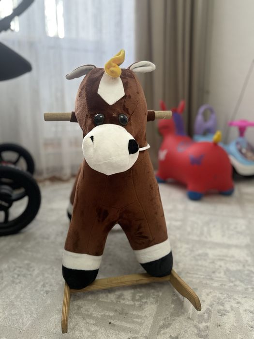 Продам лошадка-качалка