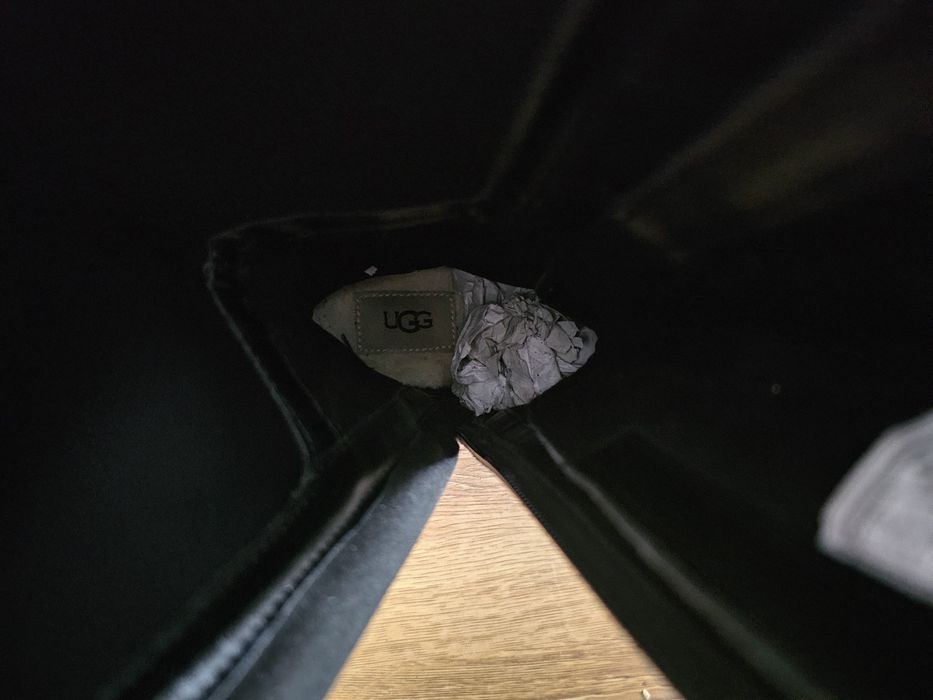 Cizme UGG negru piele