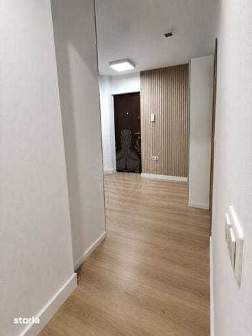 Vând apartament 4 camere ultracentral