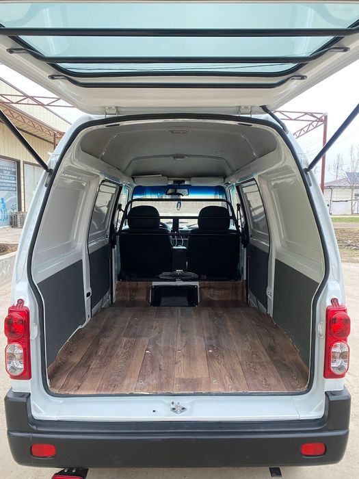 Damas 2 D11 Style (VAN)