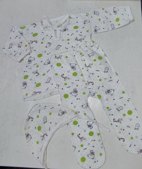 Вещи на новорожденных Детские вещи на девочку на мальчика. Размер 50-5