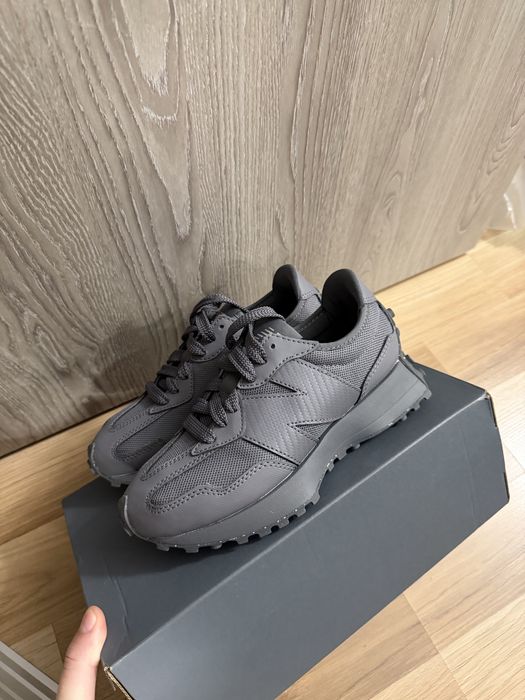 New Balance 327 gri U327SCC  marimea 37 noi originali