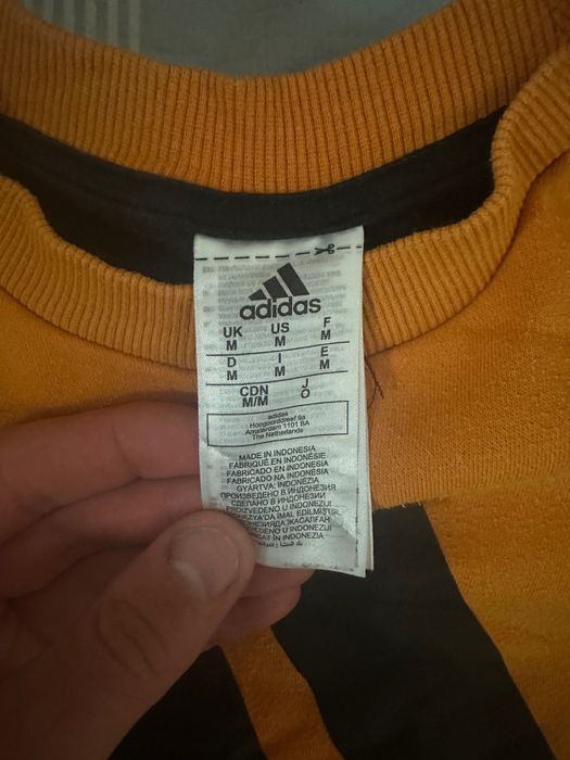 Суитшърт и блуза