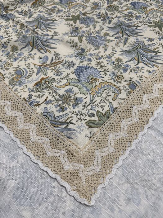 Скатерть на стол. Подарок на праздник.