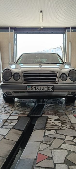 Мерседес 210 продам