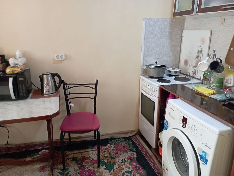 Квартира,2 ком.в бывшем общежитие