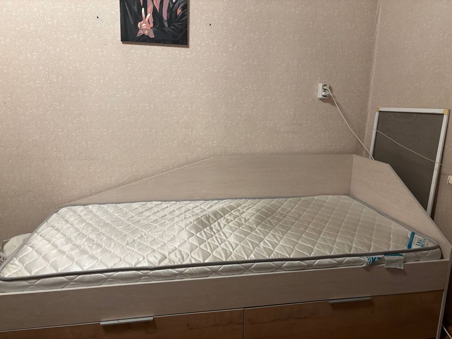 Кровать угловая.