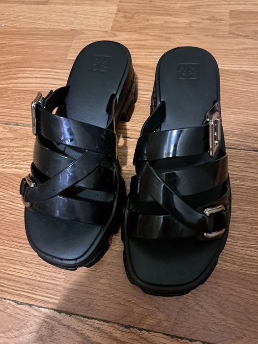 Разкошни нови дамски чехли